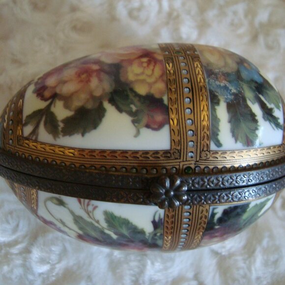 PARIS ROYAL Vintage Egg Ceramic Trinket Box - Picture 2 of 8